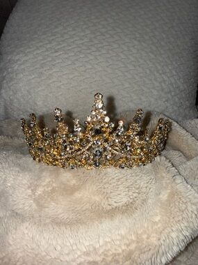 Gold Crystal Bridal Tiara Crown - Women's Hair Accessory